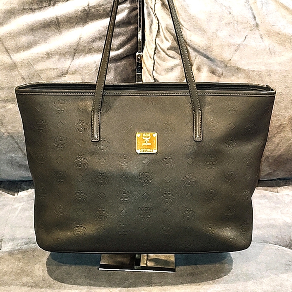 MCM MONOGRAM EMBOSSED BLACK/GRAY SMOOTH COWHIDE TWO-WAY TOTE / SHOULDER BAG EUC